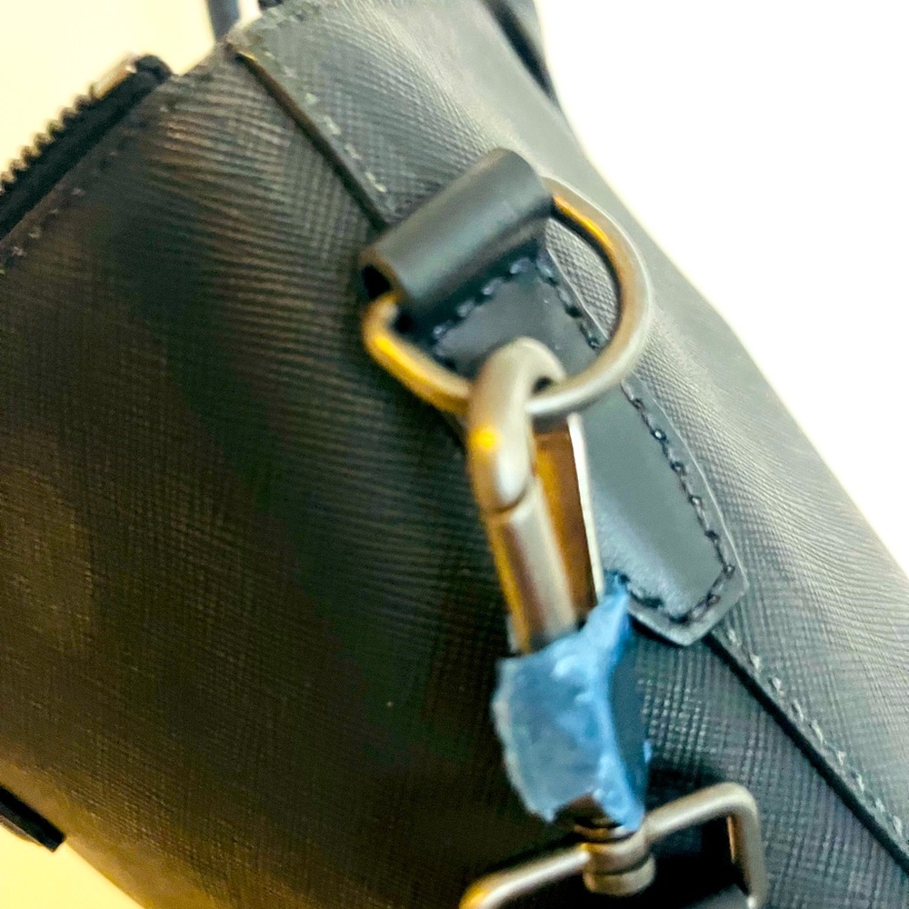 Burberry slim vertical grid Denny bag in charcoal - never used - Picture 6 of 13